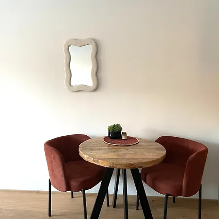 Rhein Hideaway I Balkon Mit Direktem Rheinblick I Tg-stellplatz Inklusive *